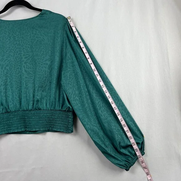 Rachel Zoe Blouse Womens XL Crop Top Green Long Sleeve Animal Print Holiday - Picture 12 of 14